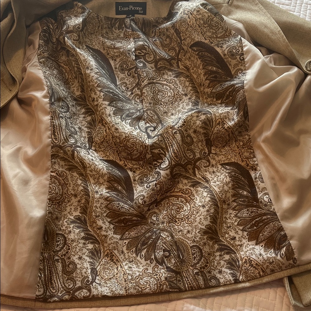 Evan Picone Pantsuit, Size 18 - Picture 4 of 12
